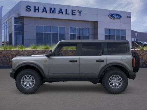 New 2025 Ford Bronco Badlands image 3