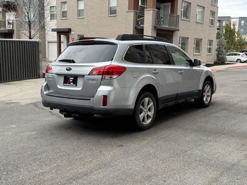 Used 2013 Subaru Outback 2.5i Premium image 7