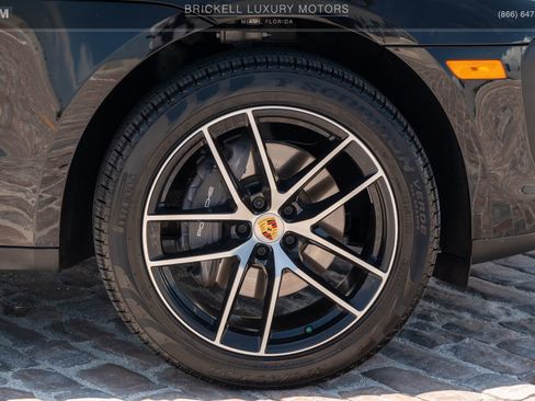 Used 2024 Porsche Macan image 52