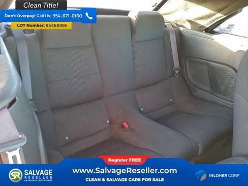 Used 2010 Ford Mustang Convertible image 13