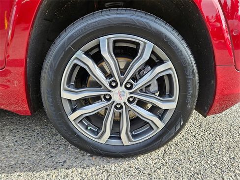 Used 2019 GMC Terrain Denali w/ Advanced Safety Package image 8