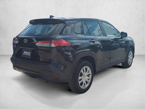 Used 2024 Toyota Corolla Cross L FWD image 5