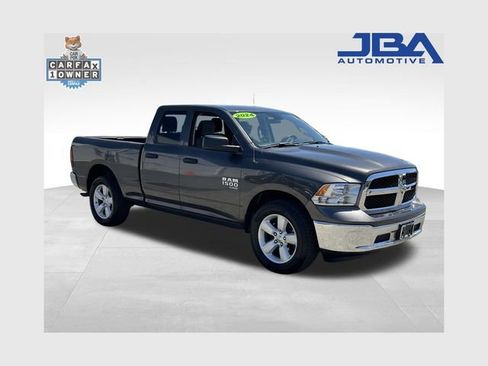 Used 2024 RAM 1500 Classic SLT AWD/4WD image 1