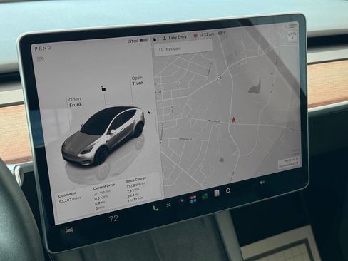 Used 2022 Tesla Model Y Long Range AWD/4WD image 16