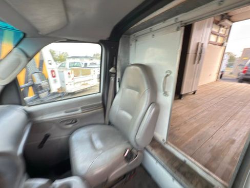 Used 2003 Ford E-350 and Econoline 350 Super Duty image 11
