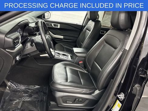 Certified 2023 Ford Explorer XLT w/ Equipment Group 202A AWD/4WD image 3