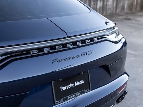 Used 2022 Porsche Panamera GTS image 20