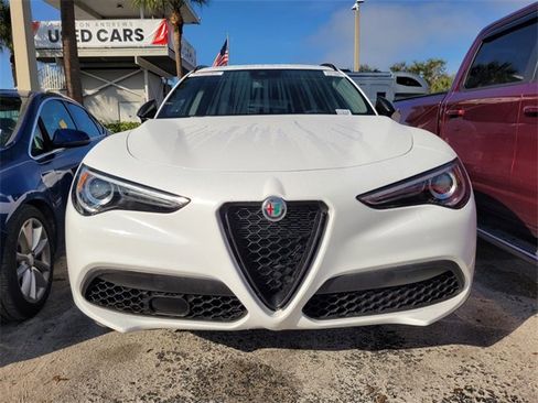 Used 2021 Alfa Romeo Stelvio Sprint w/ Nero Edizione image 2