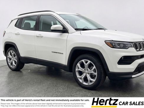 Used 2025 Jeep Compass Latitude AWD/4WD image 1
