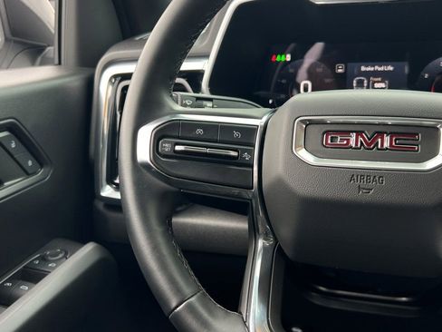 Used 2024 GMC Canyon Elevation image 19