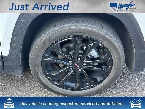 Certified 2022 GMC Terrain SLT w/ Elevation Edition AWD/4WD image 4