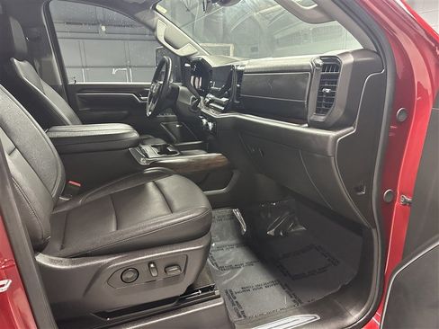 Used 2025 GMC Sierra 2500 SLT w/ SLT Premium Package AWD/4WD image 11