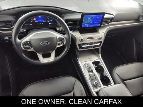 Certified 2022 Ford Explorer XLT w/ Equipment Group 202A AWD/4WD image 31