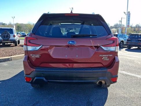Used 2020 Subaru Forester Premium AWD/4WD image 7