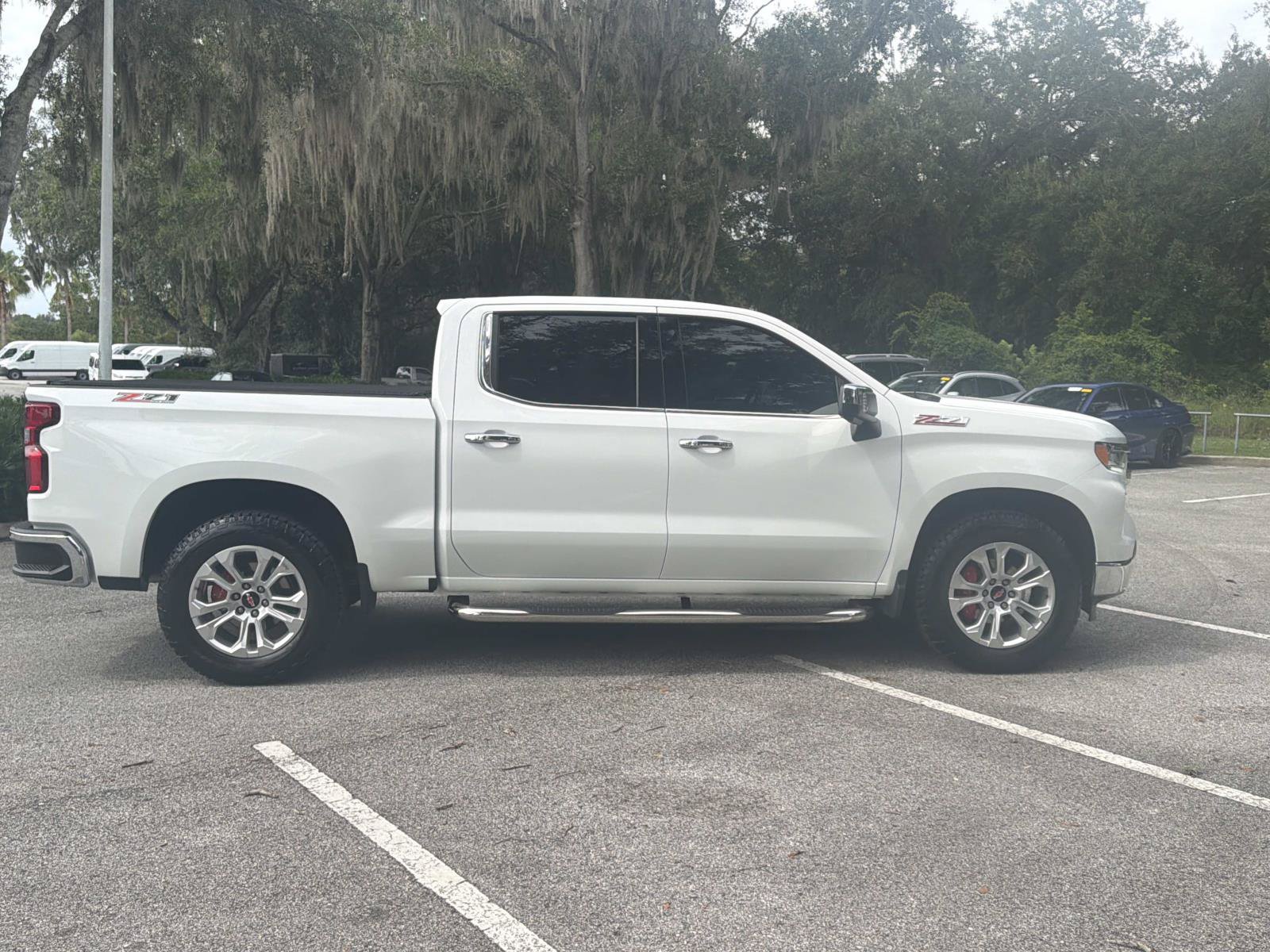 Used 2023 Chevrolet Silverado 1500 LTZ w/ LTZ Premium Package AWD/4WD image 2