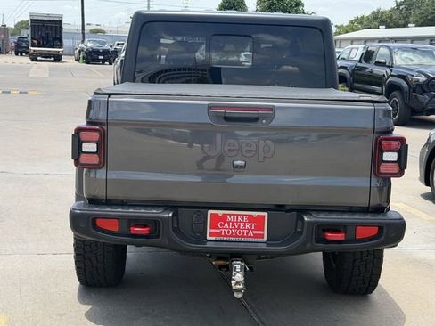 Used 2022 Jeep Gladiator Rubicon w/ Cold Weather Group AWD/4WD image 5