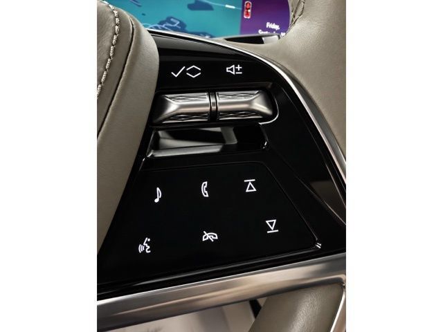 Used 2025 Cadillac Escalade Sport Platinum w/ LPO, Floor Liner Package AWD/4WD image 41