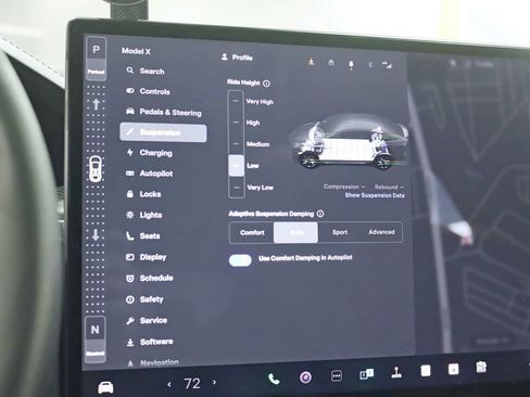 Used 2023 Tesla Model X Plaid image 18