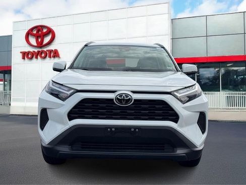 Used 2025 Toyota RAV4 XLE AWD/4WD image 11