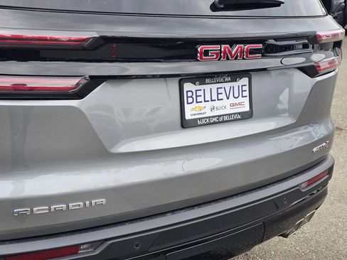 New 2026 GMC Acadia AT4 w/ Luxury Package AWD/4WD image 15