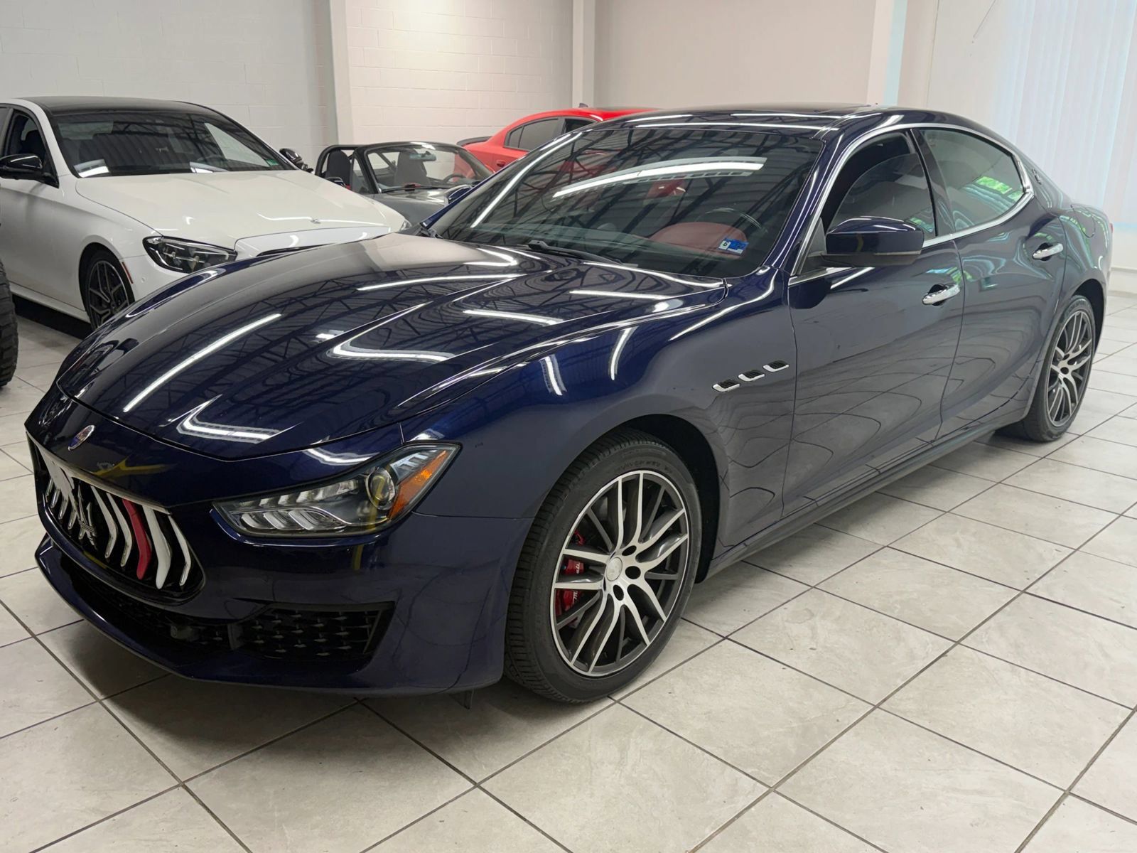 Used 2019 Maserati Ghibli RWD image 3