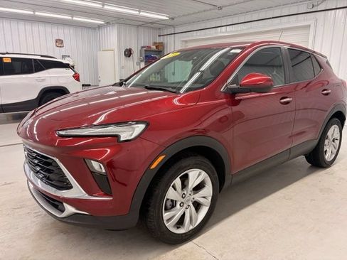 Used 2024 Buick Encore GX Preferred FWD image 3