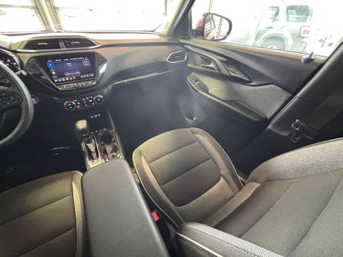 Used 2023 Chevrolet TrailBlazer LT w/ Convenience Package image 35