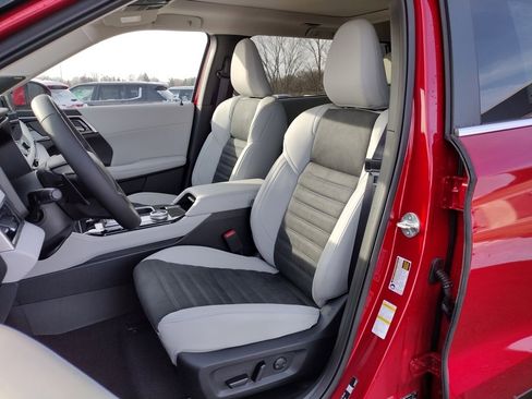 New 2026 Mitsubishi Outlander SE image 8