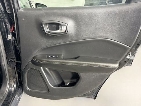 Used 2019 Jeep Compass Sport w/ Cold Weather Group image 27