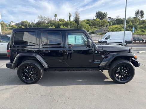 Certified 2025 Jeep Wrangler Unlimited Sahara w/ Safety Group image 10