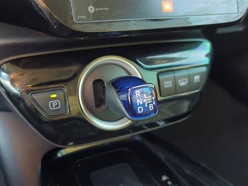 Certified 2020 Toyota Prius Prime Limited FWD image 21