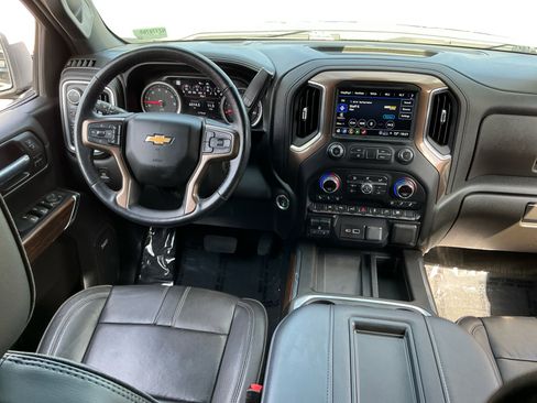 Used 2022 Chevrolet Silverado 1500 High Country AWD/4WD image 14