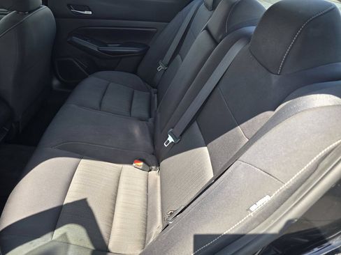 Used 2022 Nissan Altima 2.5 S FWD image 11