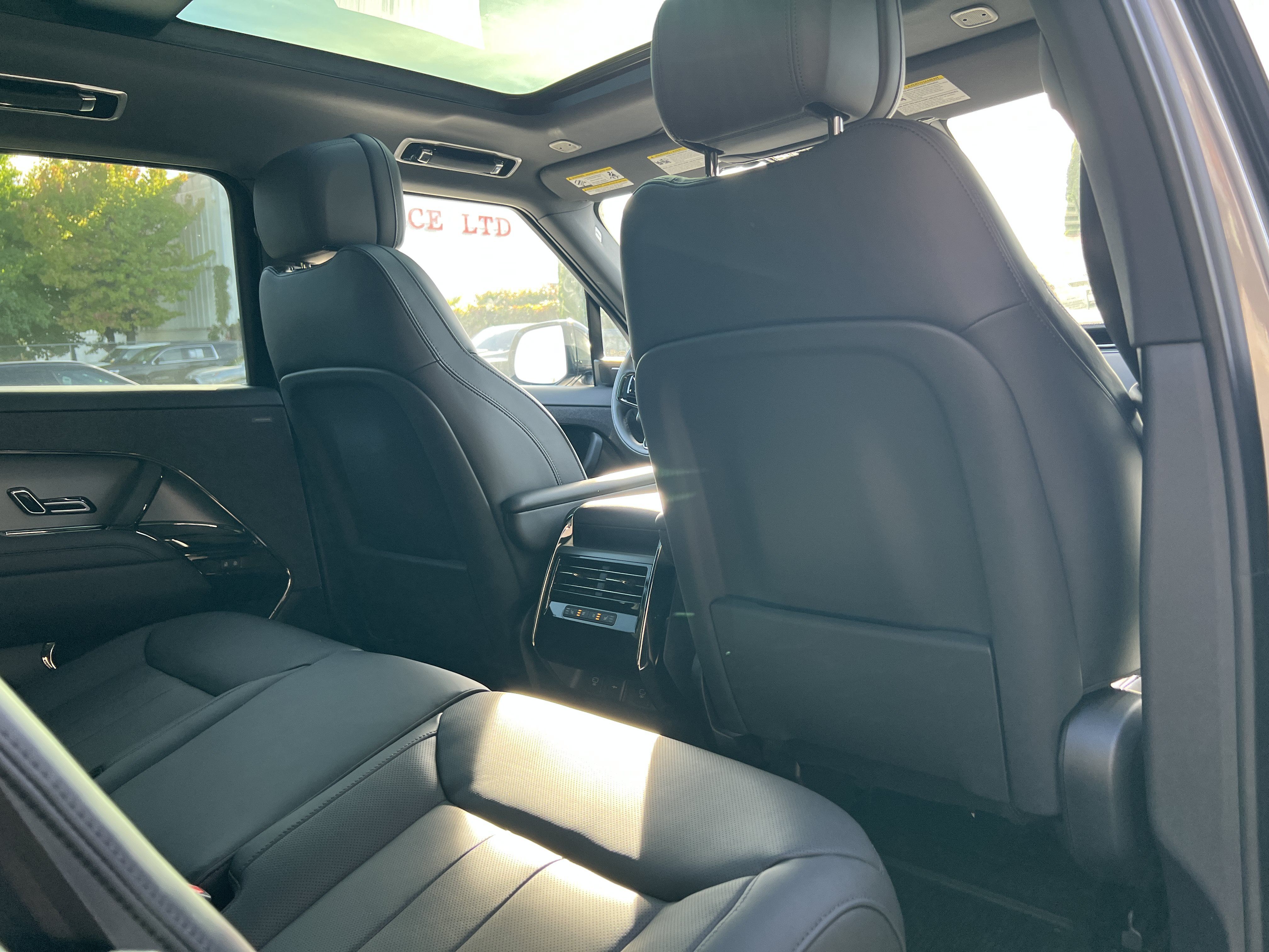 New 2025 Land Rover Range Rover Sport Dynamic SE AWD/4WD image 14