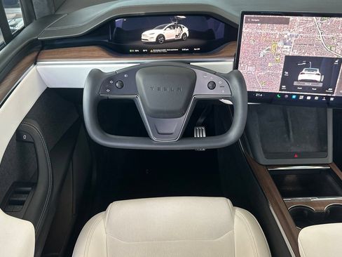 Used 2023 Tesla Model X AWD/4WD image 17