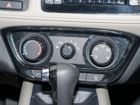 Used 2021 Honda HR-V LX image 22