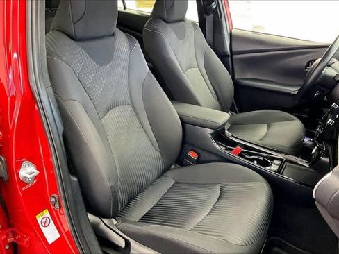 Used 2020 Toyota Prius Prime LE FWD image 6