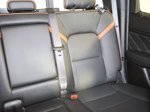 Used 2023 GMC Canyon AT4 w/ AT4 Premium Package AWD/4WD image 14