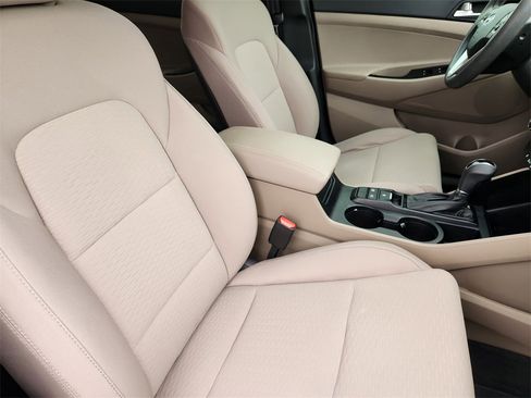 Used 2019 Hyundai Tucson SEL image 15
