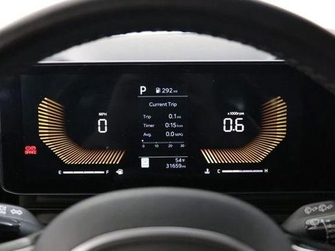 Used 2025 Kia Carnival FWD image 24