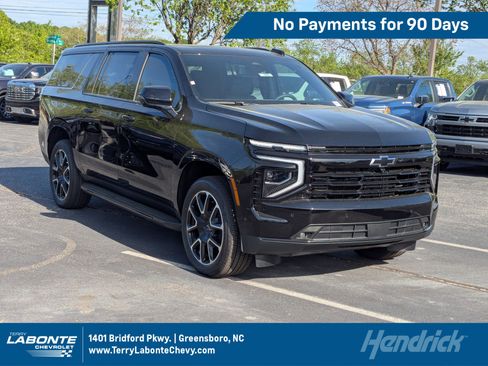 New 2026 Chevrolet Suburban RST w/ RST Capability Package AWD/4WD image 1