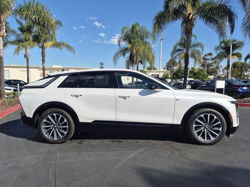 Used 2024 Cadillac Lyriq Sport RWD image 11