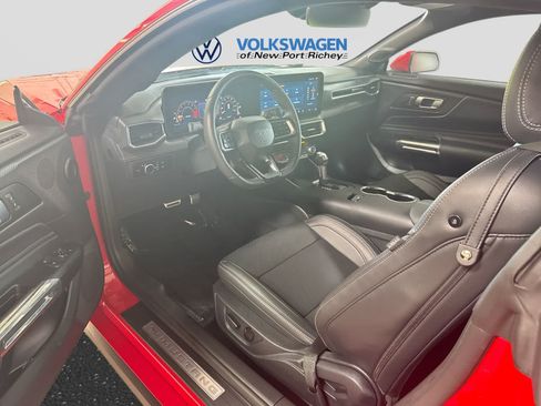 Used 2025 Ford Mustang GT Premium RWD image 10
