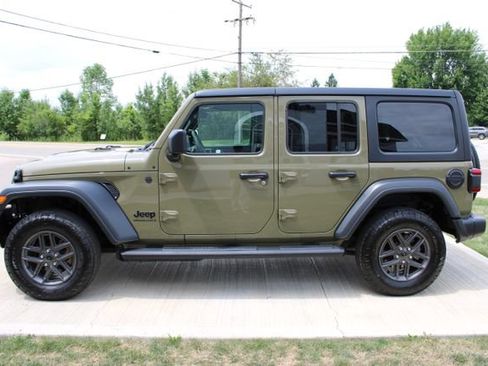 Used 2026 Jeep Wrangler Unlimited Sport AWD/4WD image 29