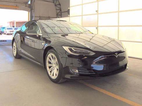 Used 2018 Tesla Model S 75D image 4