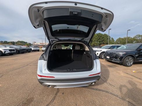 New 2026 Lincoln Corsair Premiere image 27