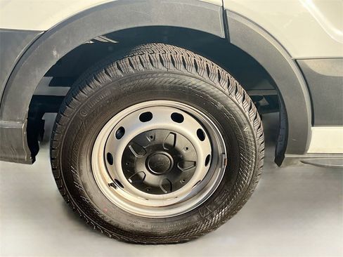 Used 2023 Ford Transit 350 148 High Roof Extended image 27