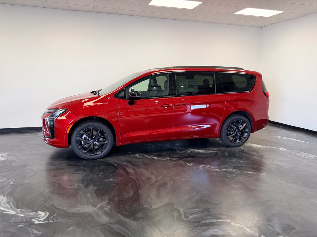 New 2027 Chrysler Pacifica Limited AWD/4WD image 21