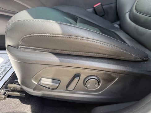 Certified 2025 Hyundai Santa Cruz SEL FWD image 15