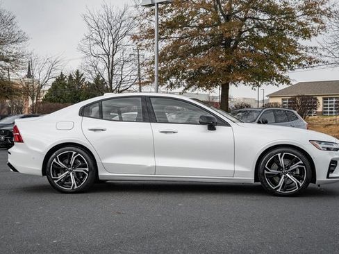 Used 2023 Volvo S60 B5 Plus w/ Climate Package image 3